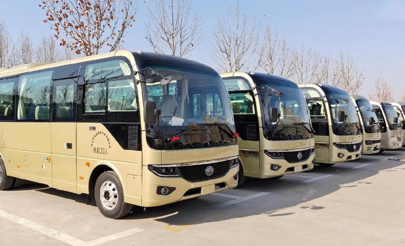 30人大巴車